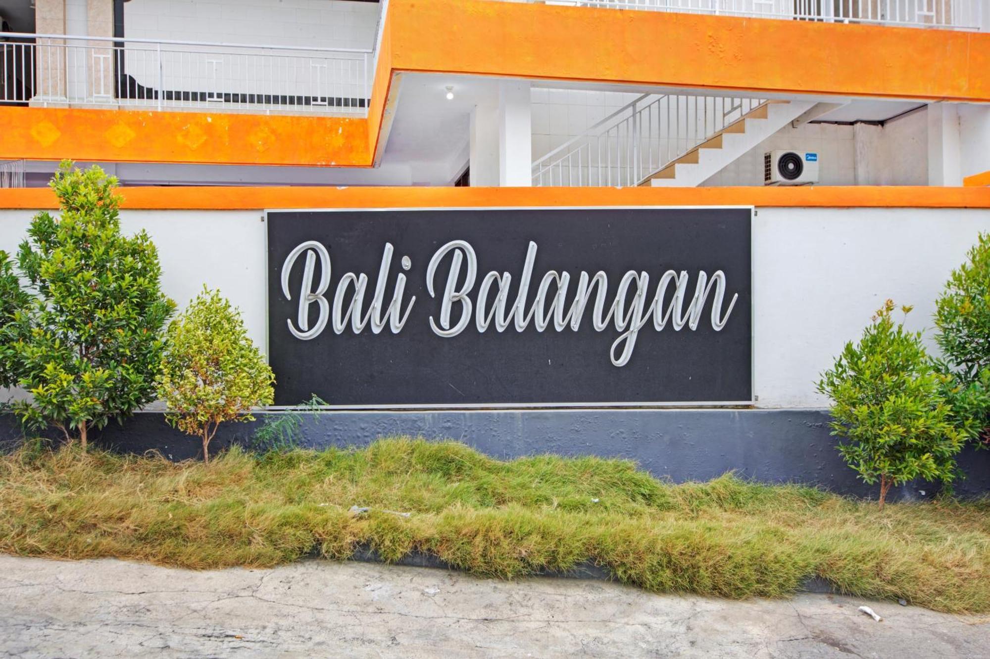 Oyo 2463 Bali Balangan Hotel Jimbaran Exteriör bild