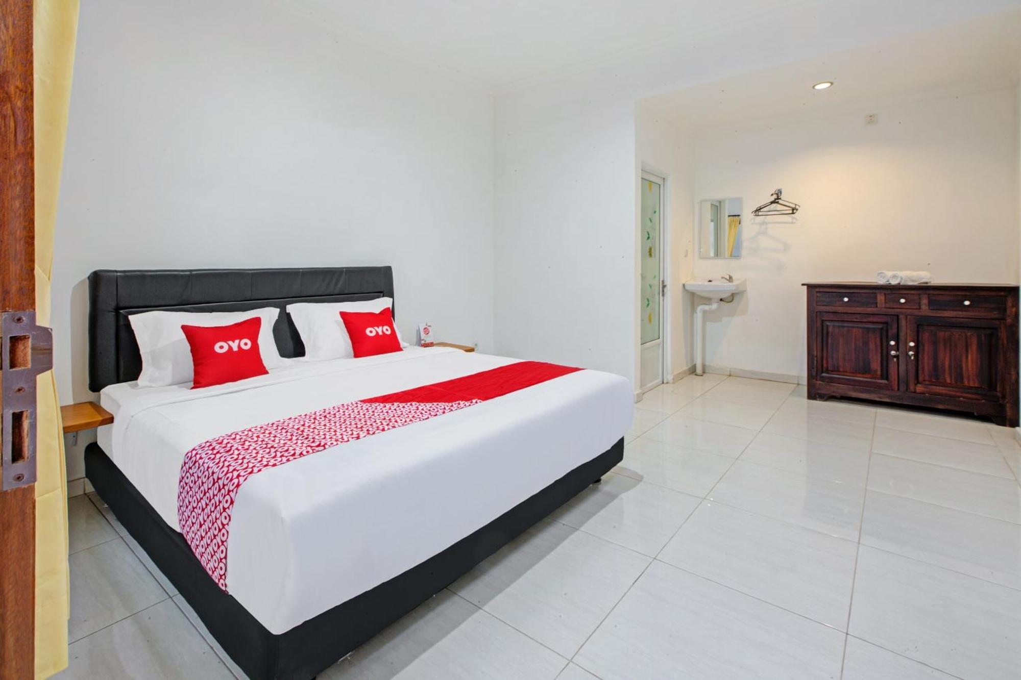 Oyo 2463 Bali Balangan Hotel Jimbaran Exteriör bild