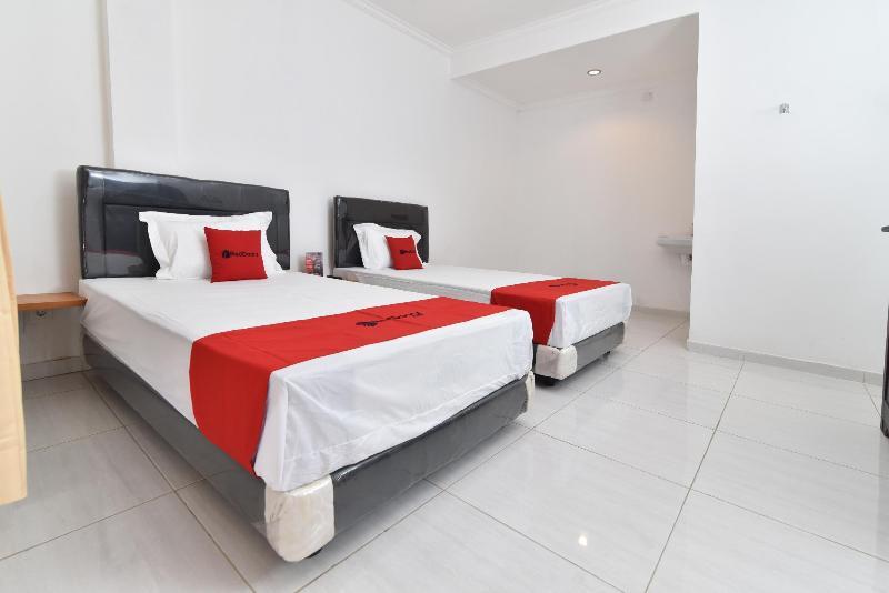 Oyo 2463 Bali Balangan Hotel Jimbaran Exteriör bild